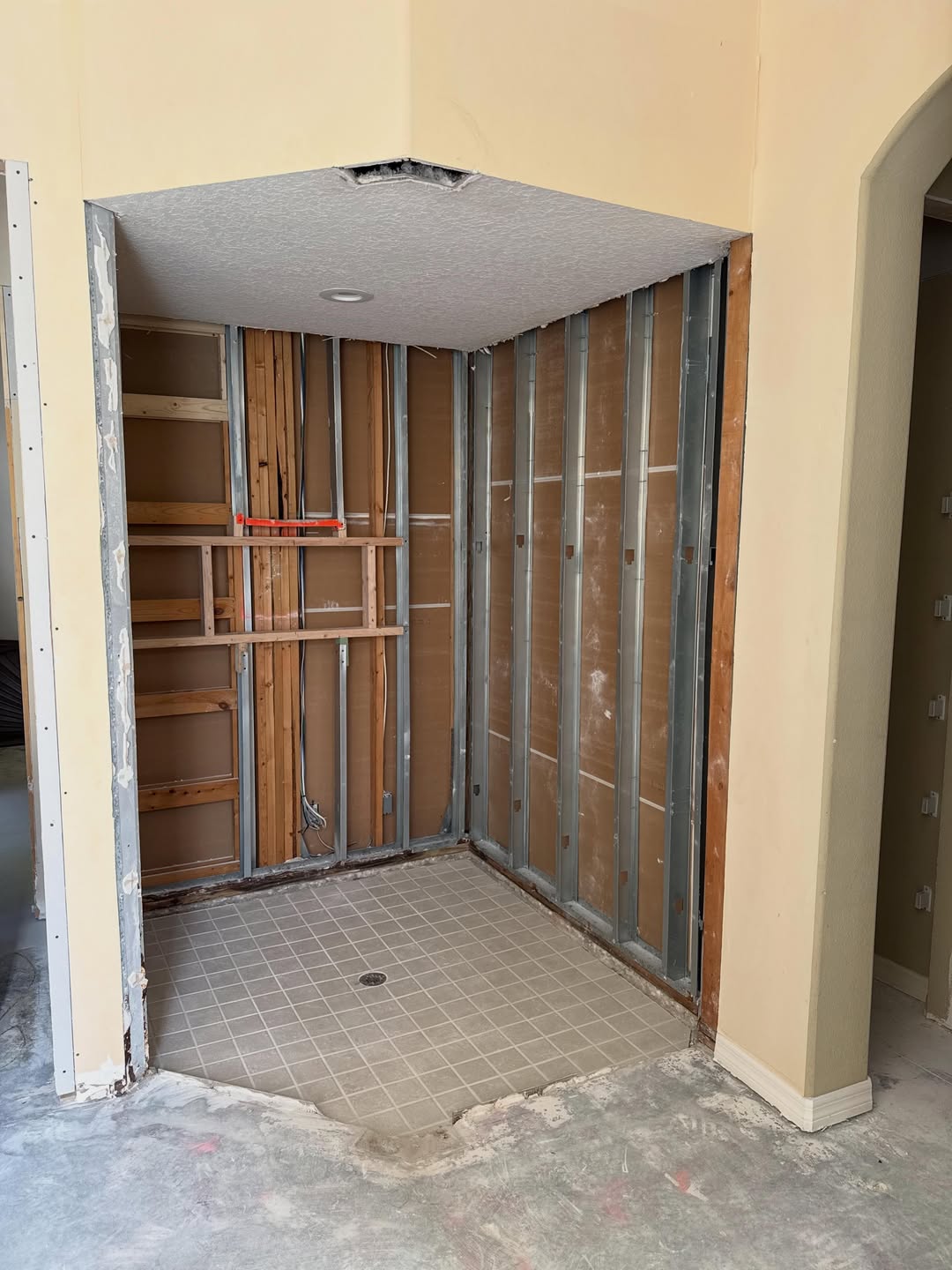 Bathroom remodel before and after by Lanin Tile LLC — before